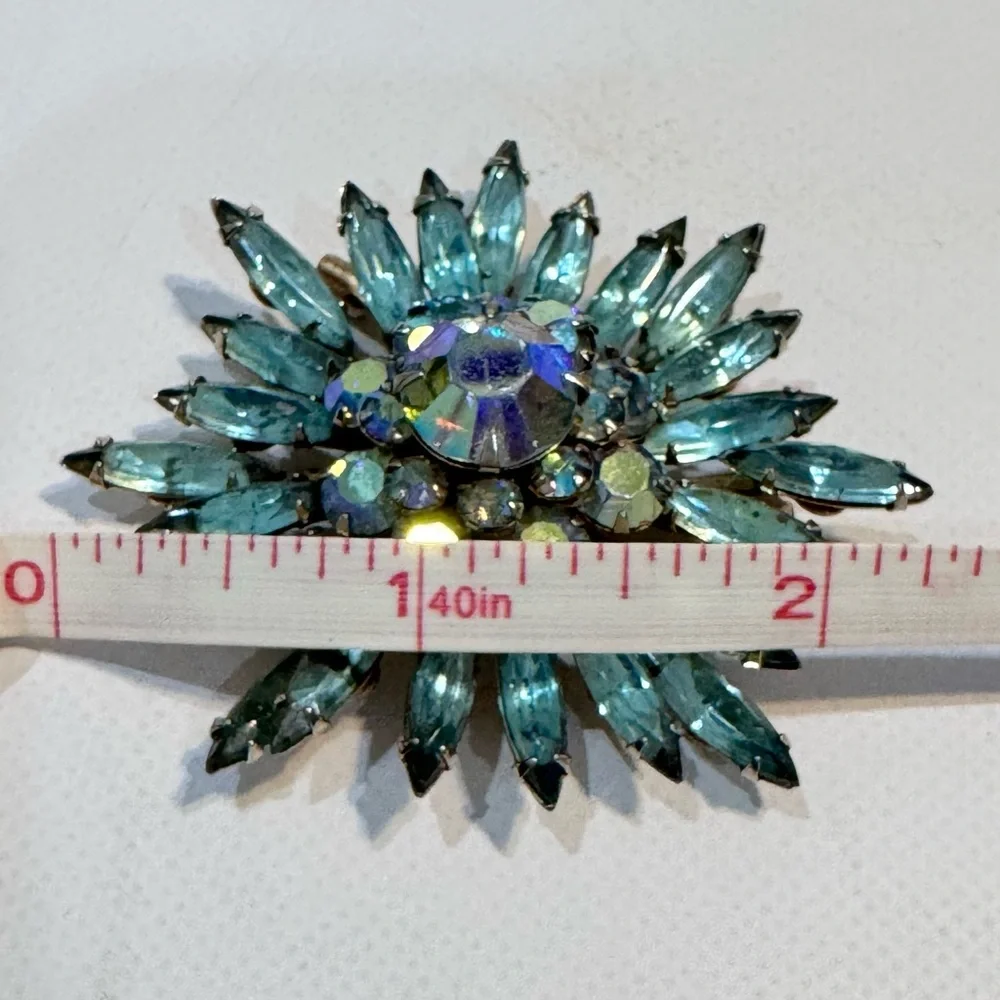 Vintage Unsigned Aqua Blue AB Crystal Navette Starburst Flower Brooch Pin - Picture 8 of 11